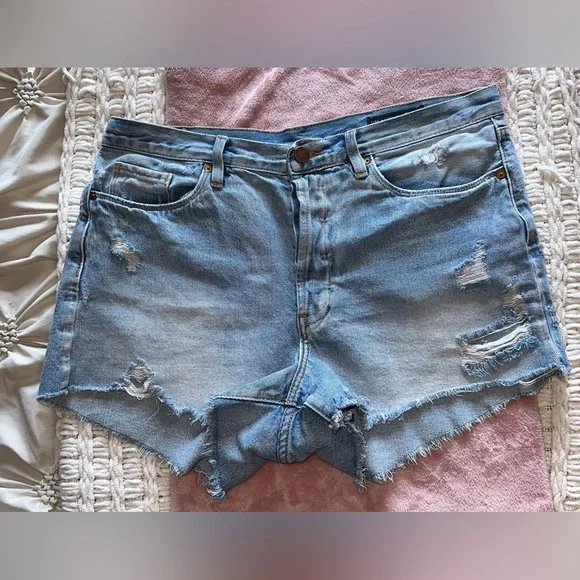 Blank NYC denim shorts - Picture 3 of 6